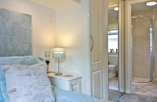 Lanlivery Casa | Forest Glade Lodge