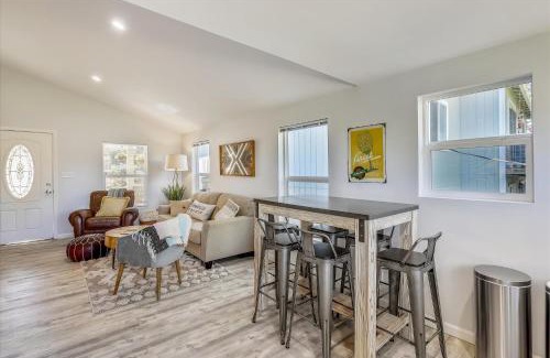 Forestville Casa | Forest Heights