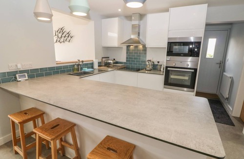 Dwyran Cabaña | FOREST LODGE, pet friendly, luxury holiday cottage in Newborough