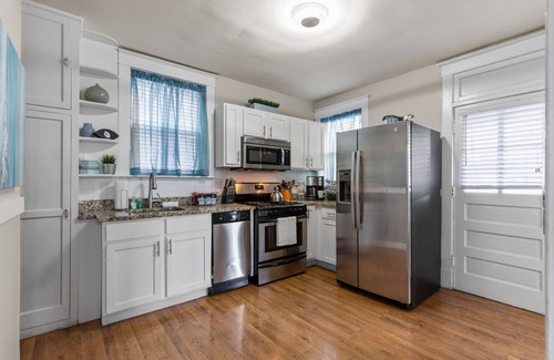 St. Louis Casa | Forest Park Oasis | JZ Vacation Rentals