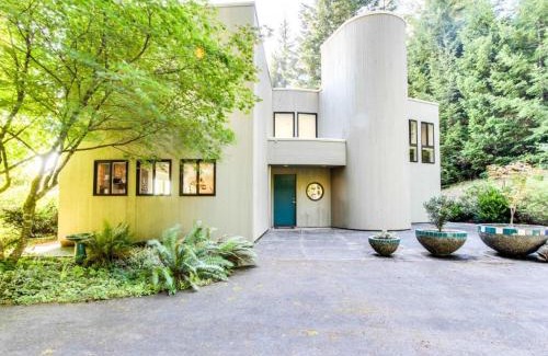 Coos Bay Casa | Forest Ridge Retreat