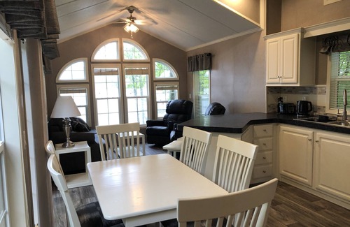Muskoka Lakes Complejo | Selva Rock Resort - Utterson, Ontario, Canadá