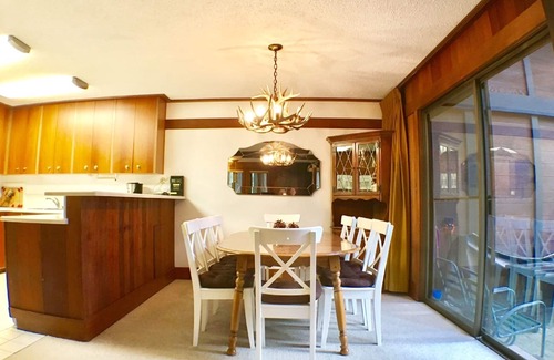 Tahoe Tavern Casa | Forest View - 10 Minutes to Palisades Tahoe & Walk to Town!