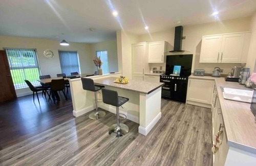 Coleraine Apartamento | Forest View House Hot Tub Sleeps 2
