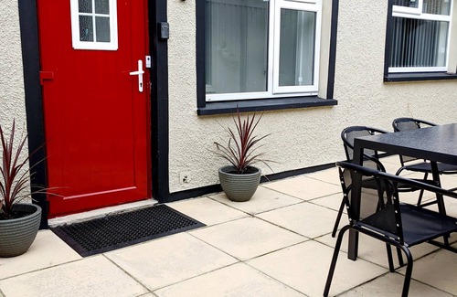 Rostrevor Casa | Forest View Impeccable two bedroom house