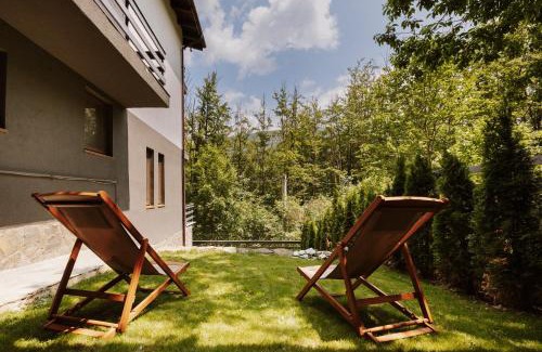 Sinaia Apartamento | Forest Villa Private Apartment with Balcony & Parking - Hublou Home 2
