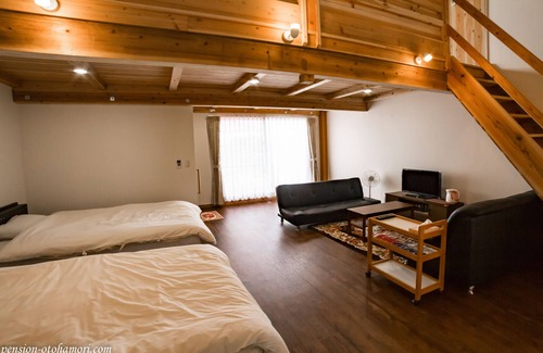 Jana Casa | Forest West Nishi