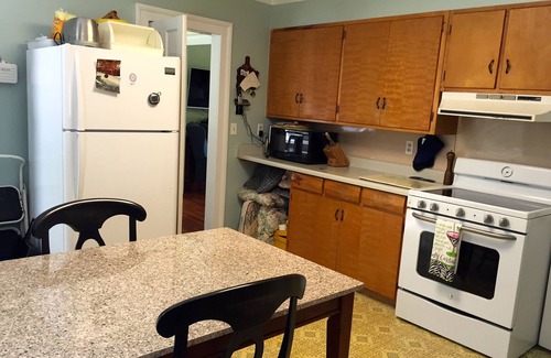 Candler Casa | Retiro familiar aislado en Nat'l Forest-Ping Pong Table-25 Acres