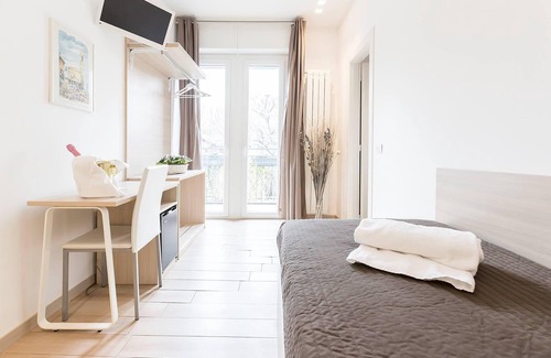 Rho Casa | Foresteria Rhodense Via Italia