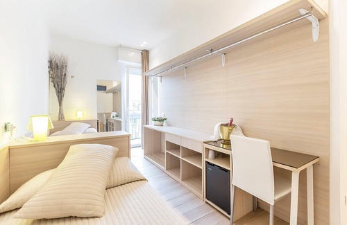 Rho Casa | Foresteria Rhodense Via Italia