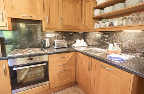 Satterthwaite Cabaña | COTTAGE FORESTERS, admite mascotas en Hawkshead, Ref 972630