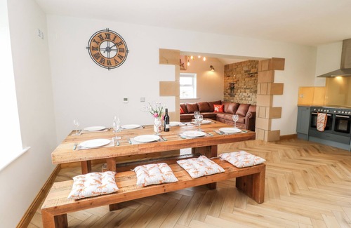 Bishop Auckland Casa | FORESTSIDE VIEW, pet friendly, with a garden in Woodland