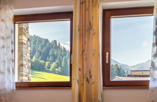 Muhlthal Apartamento | Forestside with Sauna, Great for Hike & Ski