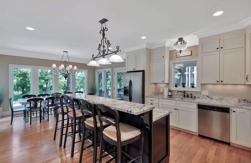 West Union Casa | Foreststone Fabulous Lake Keowee Waterfront Home