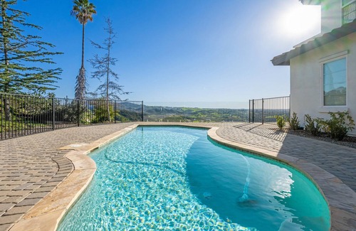 Bonsall Casa | Forever View Villa - 4660 sf Hilltop Hideaway, Views to the Ocean, Gated Privacy