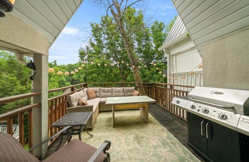 Pigeon Forge Chalet De Esquí | Forge Chalet- Cozy Stay with Bunks, Views and Hot Tub