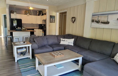 Sandbridge Apartamento | "Forget About It" Guest Suite- 300 STEPS TO BEACH! With pool