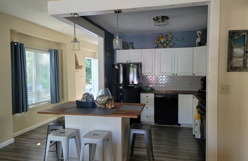 Sandbridge Apartamento | "Forget About It" Guest Suite- 300 STEPS TO BEACH! With pool