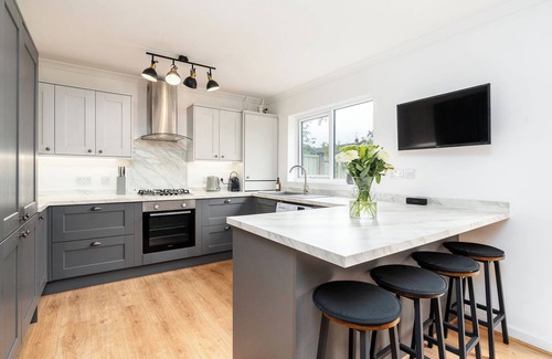 Formby Casa | Formby Coastal Retreat – 3-Bed Home Near Beach, Golf & Red Squirrel Reserve
