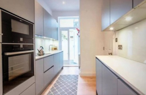 Highbury West Apartamento | Former Victorian Bakery Maisonette Conversion