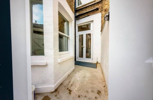 Highbury West Apartamento | Former Victorian Bakery Maisonette Conversion