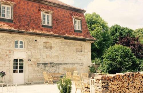 Maroldsweisach Casa | former wagonry in the castle complex