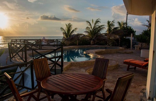 Salinas Casa | Anteriormente conocida como Casa Azul del Caribe, casa tranquila frente al mar con vistas perfectas