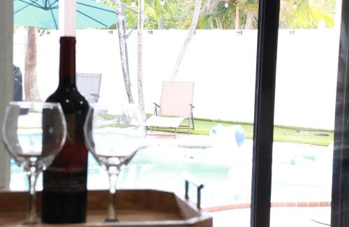 North Andrews Gardens Casa | Fort Lauderdale Elegant Getaway Home