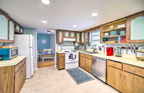 Lakewood Park Casa | Fort Pierce Retreat w/ Private Pool + Kayak!