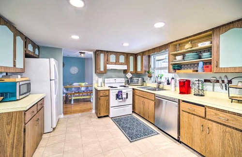 Lakewood Park Casa | Fort Pierce Retreat with Private Pool and Kayak!