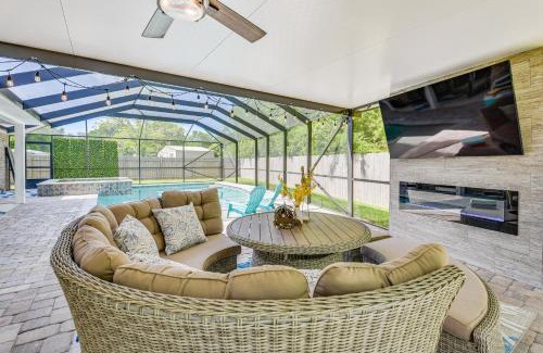 Ocean City Casa | Fort Walton Beach House Lanai with Saltwater Pool!
