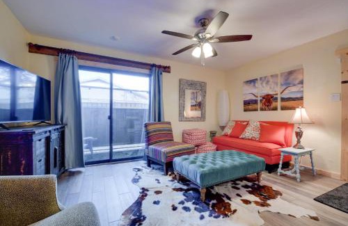 Fort Worth Apartamento | Fort Worth Home with Patio 5 Mi to Dtwn!