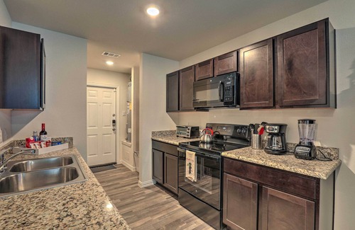 Fort Worth Casa | Fort Worth Retreat with Private Quarter Acre!
