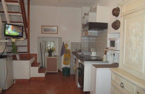 Guarguale Casa | Casa Fuerte (vuelta del siglo 16), en el corazón de un pueblo en el sur de Córcega
