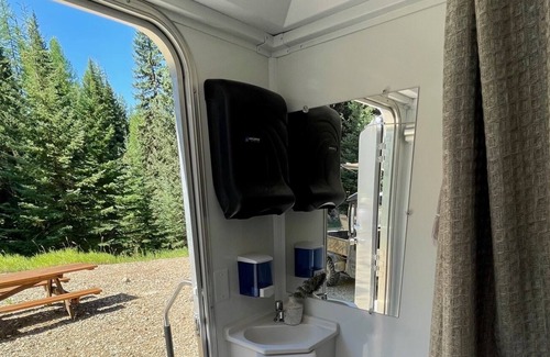 Trego Cabina | Fortine Creek Camping