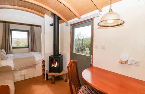 Chard Casa | Forton House Shepherd's Hut 1