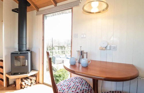 Chard Casa | Forton House Shepherds Hut 3