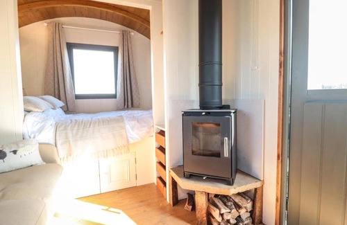 Chard Casa | Forton House Shepherds Hut 3