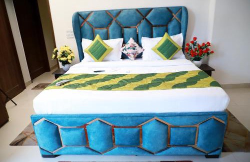 Saket Apartamento | Fortune Home Service Apartment 3Bhk,E-28, Saket 2B