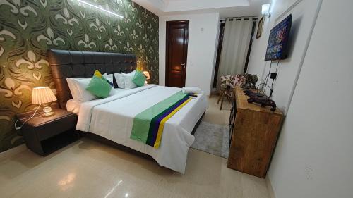 Saket Apartamento | Fortune Home Service Apartment 4Bhk,J-45
