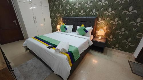 Saket Apartamento | Fortune Home Service Apartment 4Bhk,J-45
