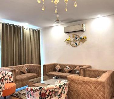 Saket Apartamento | Fortune Home Service Apartment 2Bhk ,E28 Saket 1A