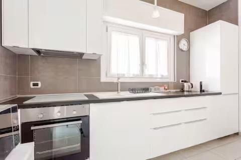 Corsico Apartamento | Forum-San Siro Moderno Attico con WIFI e AC