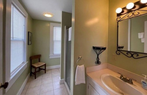 Walpole Casa | Foster Farmhouse West Wing