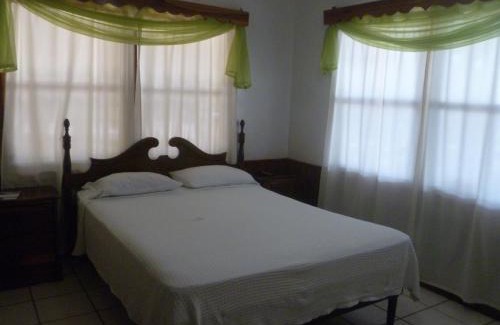 Antoneys Cay Hotel | Fosters West Bay Resort