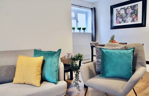 Haughton-le-Skerne Casa | Fotheringhay House | Horizon Stays
