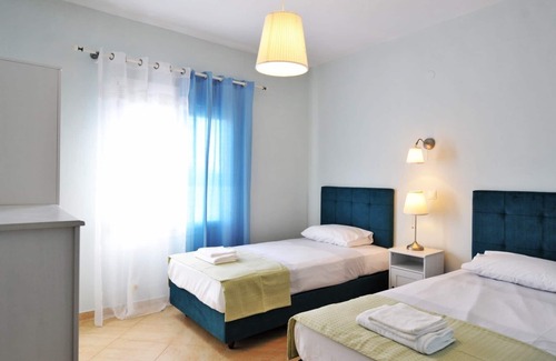 Paralia Dionysiou Apartamento | Fotinia Beach House by RentalsPro 1st floor