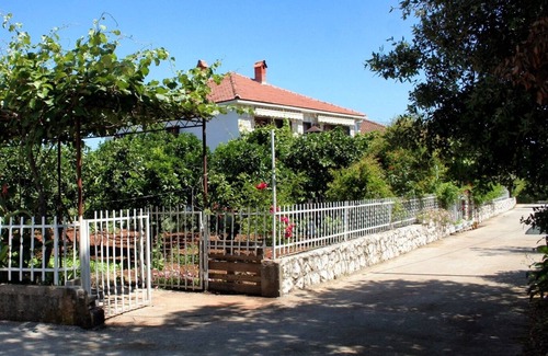 Sreser Apartamento | Apartamento de cuatro habitaciones con una terraza Sreser, Peljesac (A-4557-a)