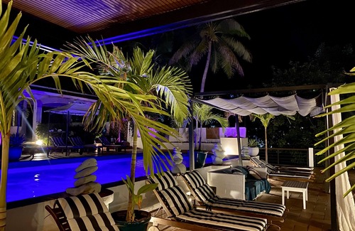 Contadora Island Villa | Four Bedroom Beachfront Villa with Direct Beach Access