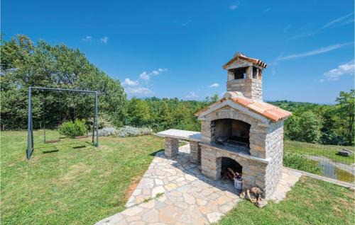 Gracisce Casa | Four-Bedroom Holiday Home In Bregi
